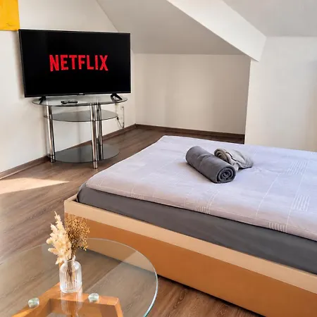 Appartement Schoenes Geraeumiges In *